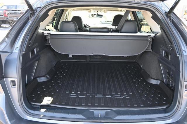 Used 2020 Subaru Outback Onyx Edition XT image 12