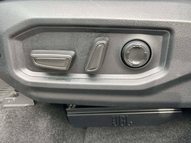 Used 2024 Toyota Tundra Platinum w/ TRD Off-Road Package AWD/4WD image 17