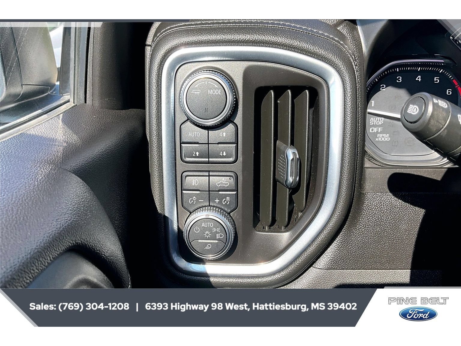 Used 2020 GMC Sierra 1500 SLT w/ SLT Premium Plus Package AWD/4WD image 23