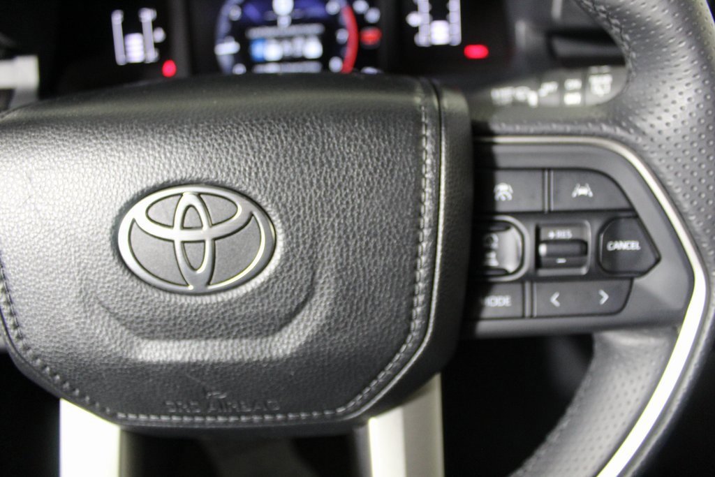 Used 2025 Toyota 4Runner SR5 image 17