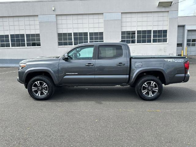 Used 2019 Toyota Tacoma TRD Sport w/ Technology Package AWD/4WD image 3