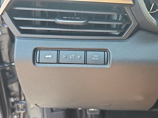 Used 2025 Nissan Altima 2.5 SV FWD image 29