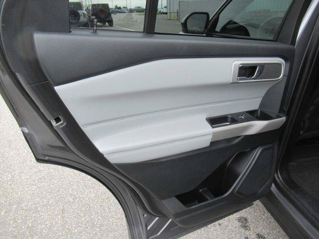 Certified 2022 Ford Explorer XLT w/ Equipment Group 202A AWD/4WD image 17