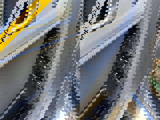 Certified 2025 Ford Explorer Active image 17