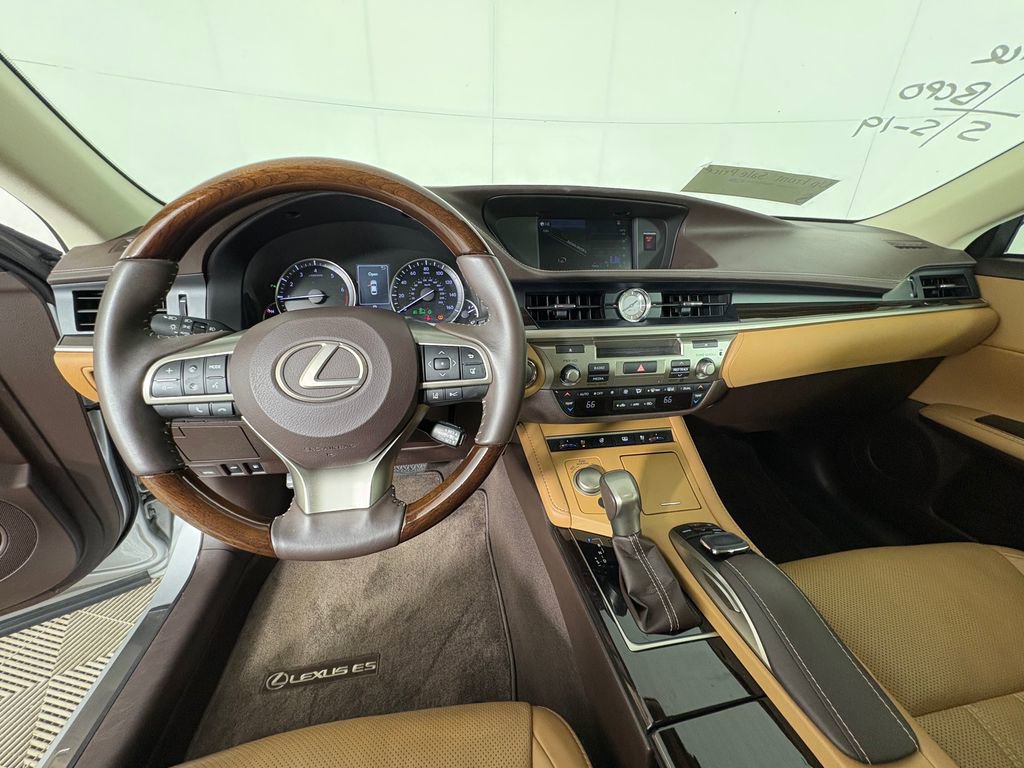 Used 2018 Lexus ES 350 w/ Luxury Package w/Wood Trim FWD image 7