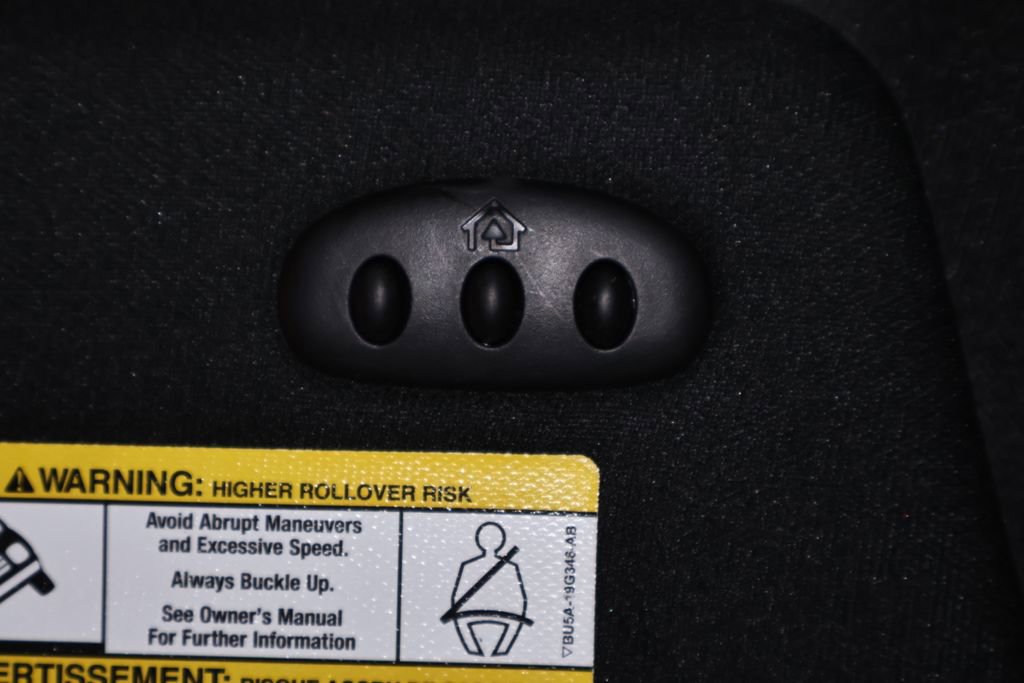 Certified 2018 Ford Explorer XLT w/ Equipment Group 202A image 41