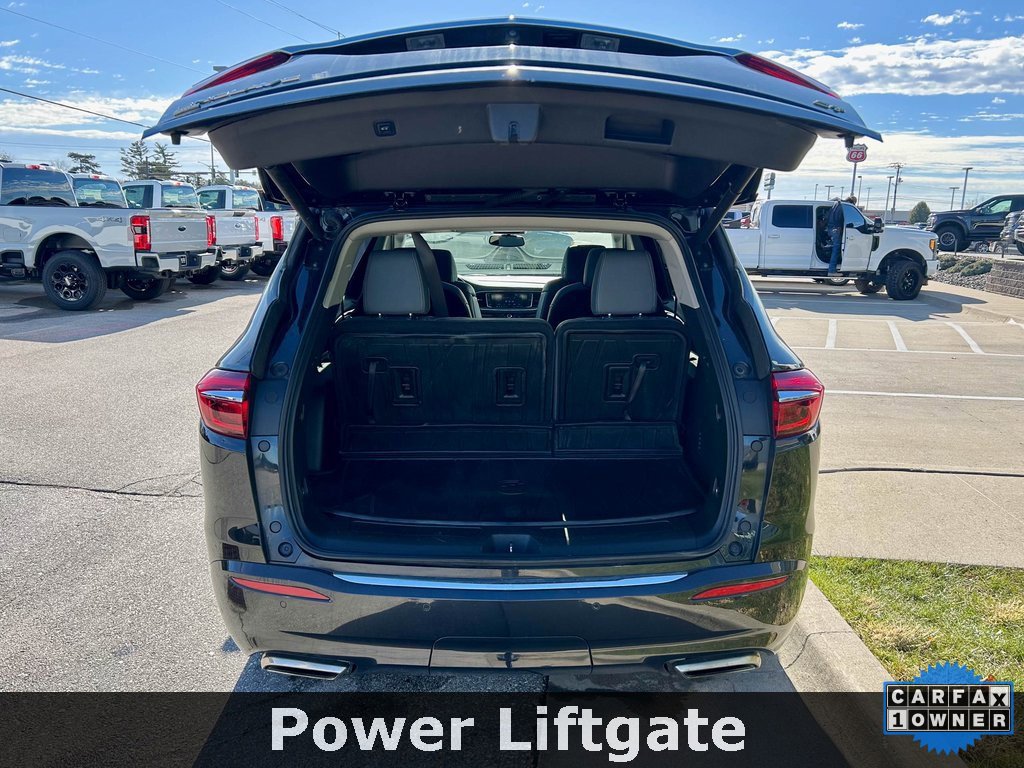 Used 2021 Buick Enclave Essence w/ Sport Touring Edition image 17