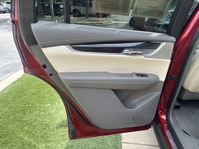 Used 2021 Cadillac XT6 Premium Luxury FWD image 17