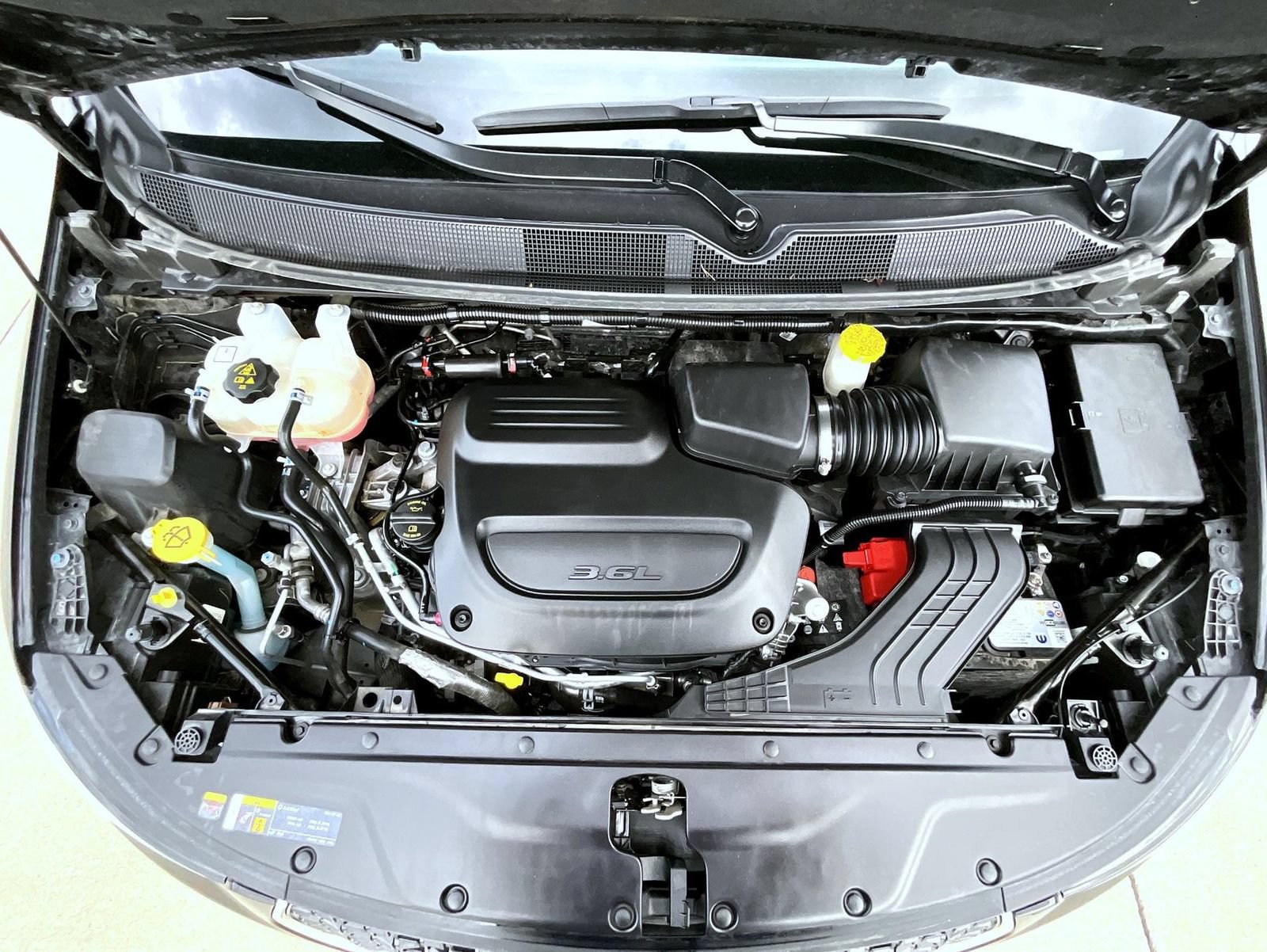 Used 2025 Chrysler Pacifica Select FWD image 27