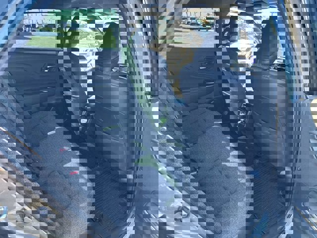 Used 2023 Toyota Crown Limited image 10