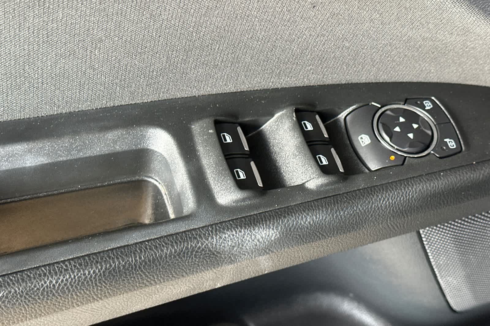 Certified 2018 Ford Fusion SE w/ Fusion SE Technology Package FWD image 13