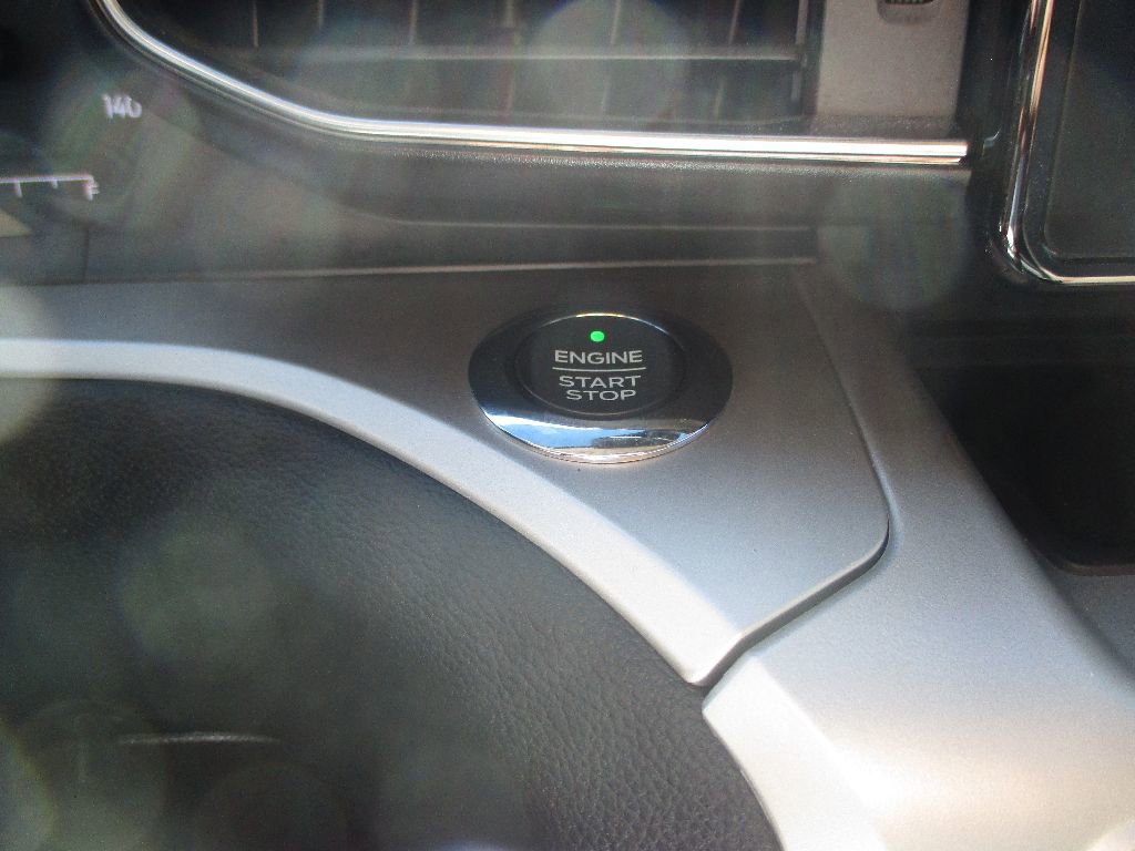 Certified 2021 Ford Explorer XLT w/ Equipment Group 202A image 7