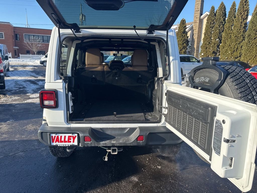 Used 2020 Jeep Wrangler Unlimited Sahara image 41