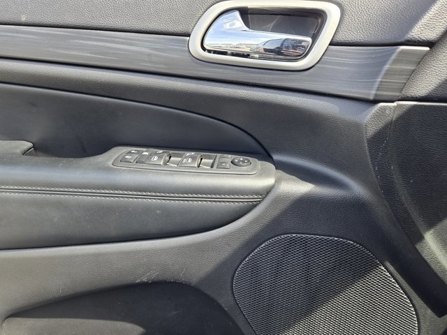 Used 2021 Jeep Grand Cherokee Laredo X image 19