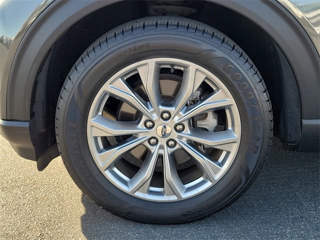 Certified 2020 Ford Explorer XLT w/ Equipment Group 202A image 28