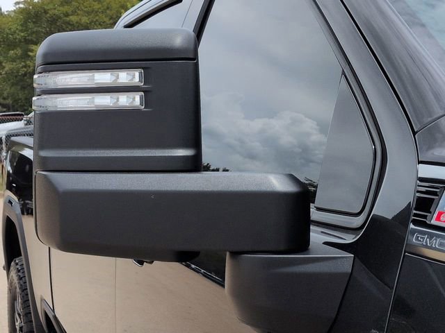 Used 2020 GMC Sierra 2500 AT4 w/ AT4 Premium Package AWD/4WD image 11