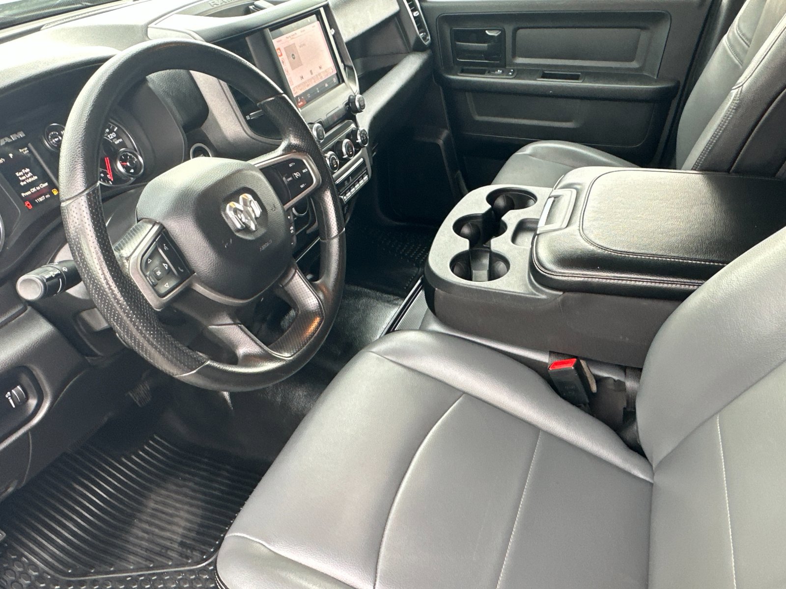 Used 2023 RAM 2500 Tradesman w/ Chrome Appearance Group image 10