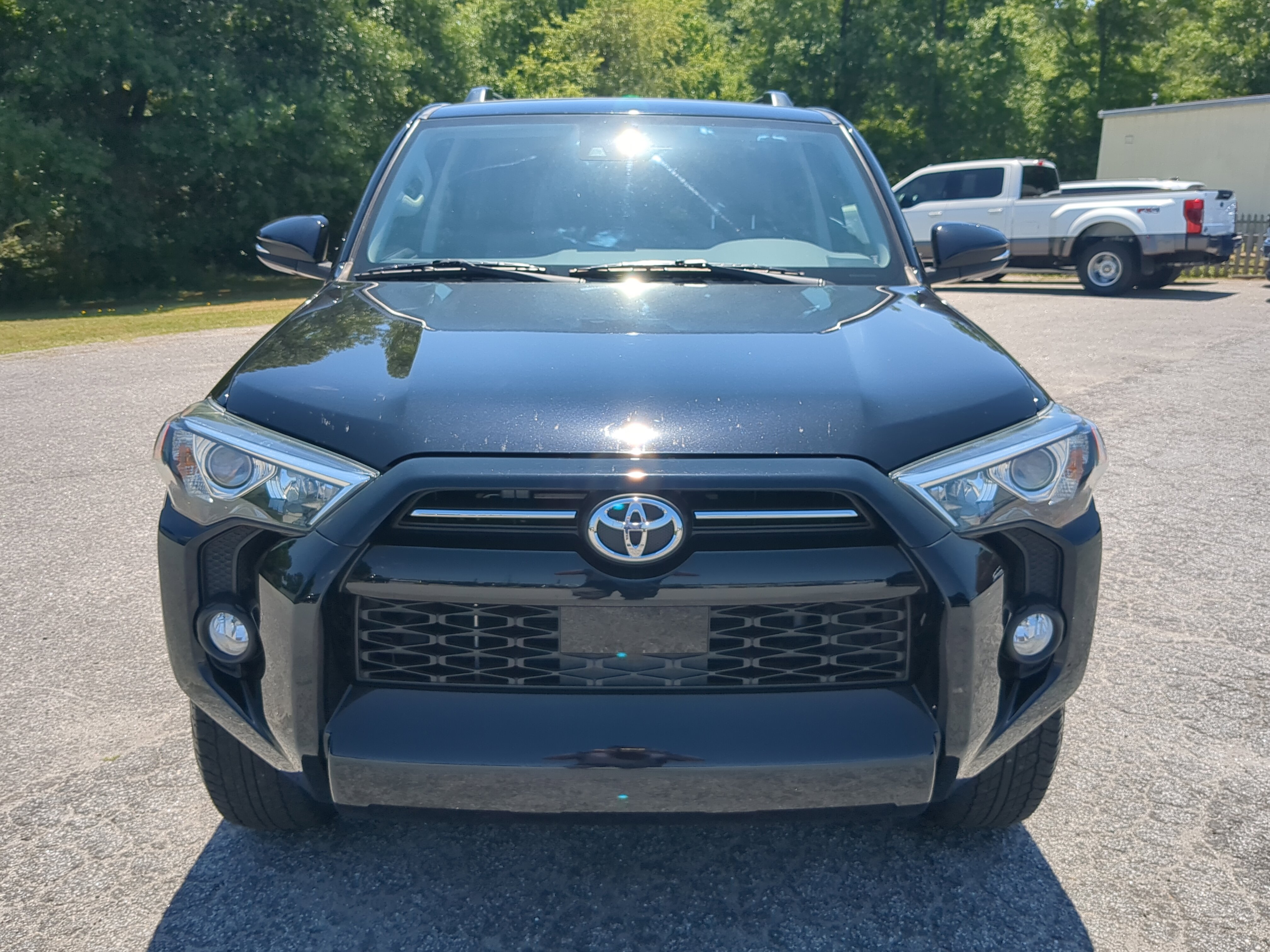 Used 2020 Toyota 4Runner SR5 Premium w/ Moonroof Package RWD image 7