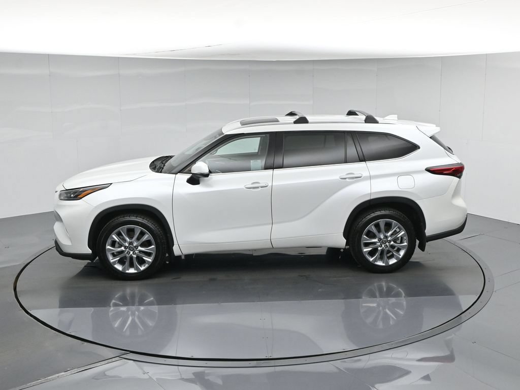 Used 2022 Toyota Highlander Limited FWD image 50