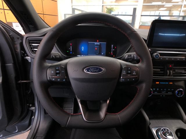 Certified 2025 Ford Escape ST-Line AWD/4WD image 11