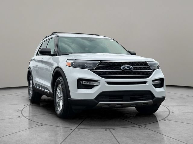 Certified 2020 Ford Explorer XLT w/ Equipment Group 202A AWD/4WD image 12