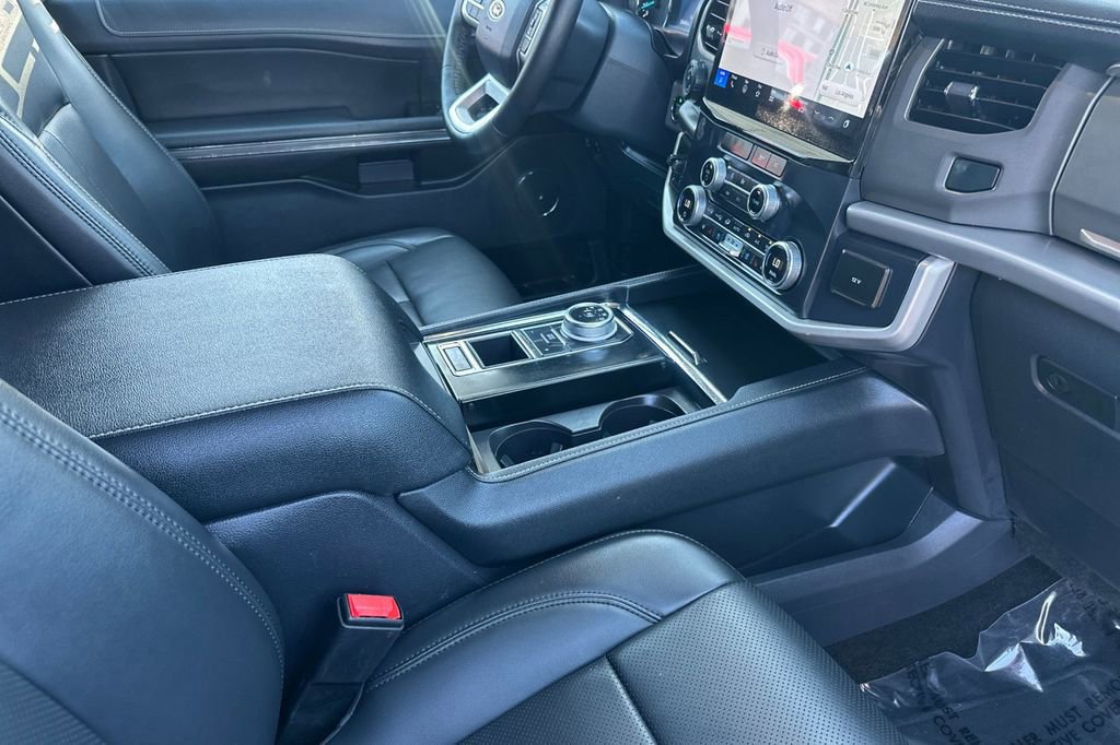 Certified 2022 Ford Expedition Max XLT image 19