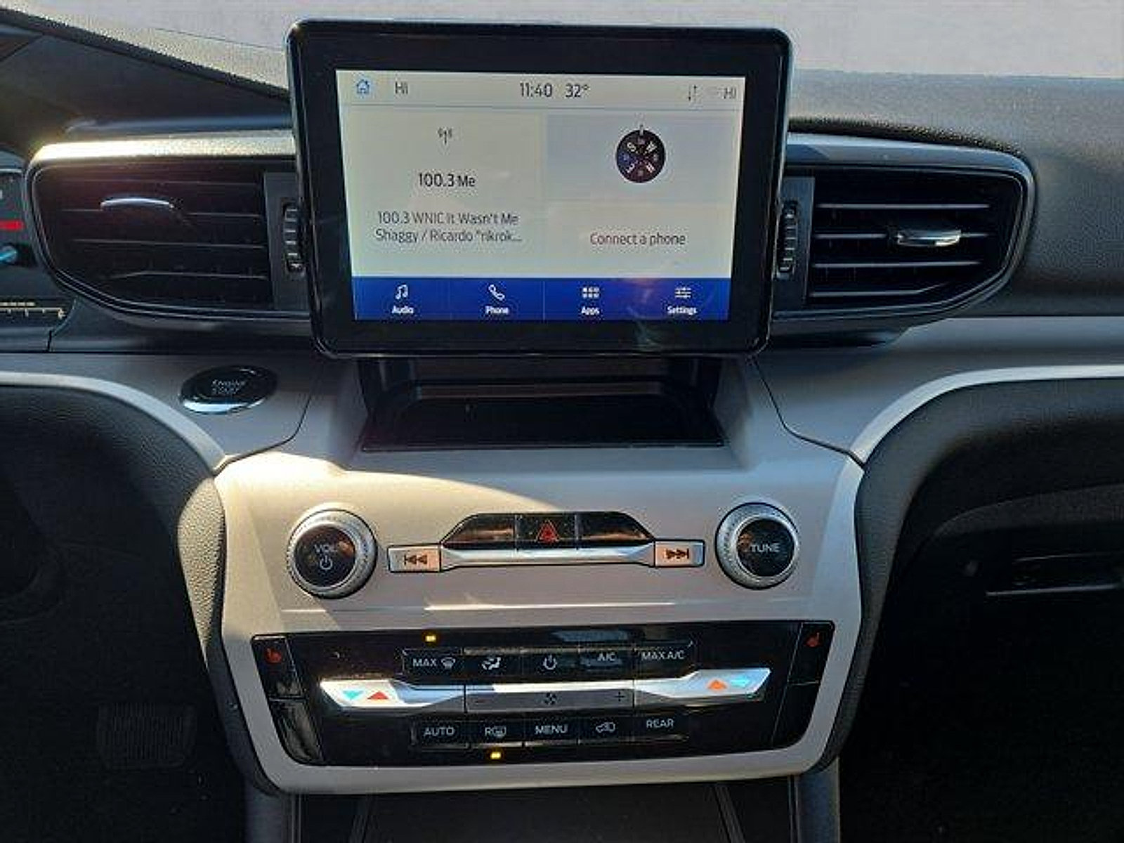 Certified 2024 Ford Explorer XLT AWD/4WD image 17