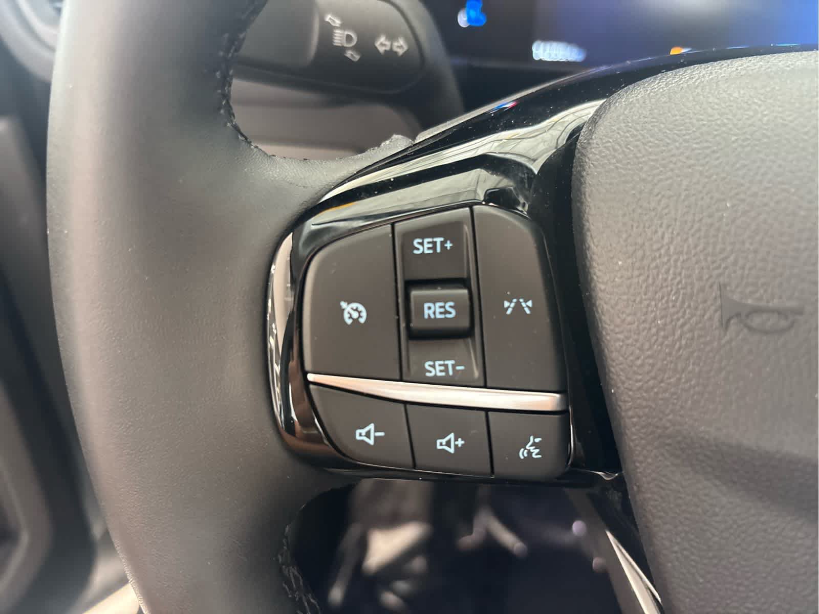 Certified 2024 Ford Escape Active AWD/4WD image 16