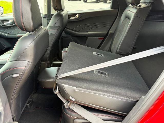 Certified 2022 Ford Escape SEL w/ SEL Stealth AWD Package image 33