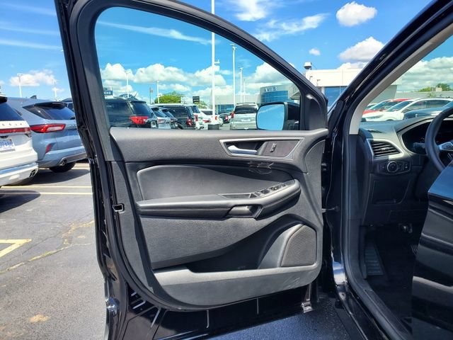 Certified 2024 Ford Edge SEL w/ Convenience Package AWD/4WD image 9