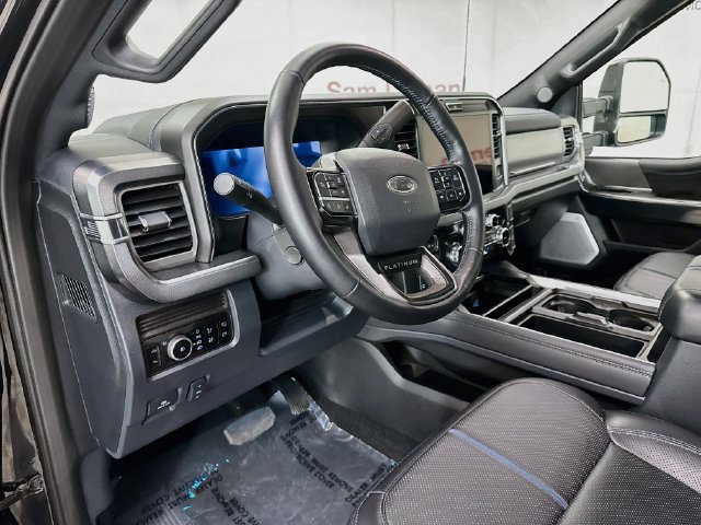 Certified 2025 Ford F350 Platinum AWD/4WD image 9