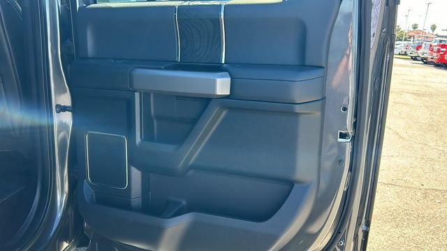 Certified 2018 Ford F250 Platinum w/ Platinum Ultimate Package AWD/4WD image 12