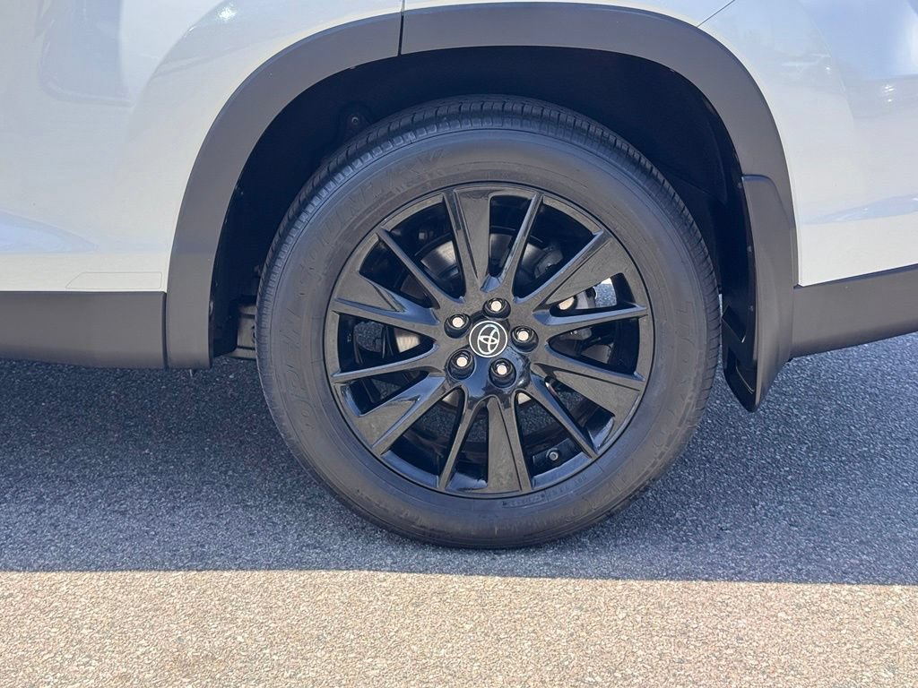Used 2019 Toyota Highlander SE FWD image 15