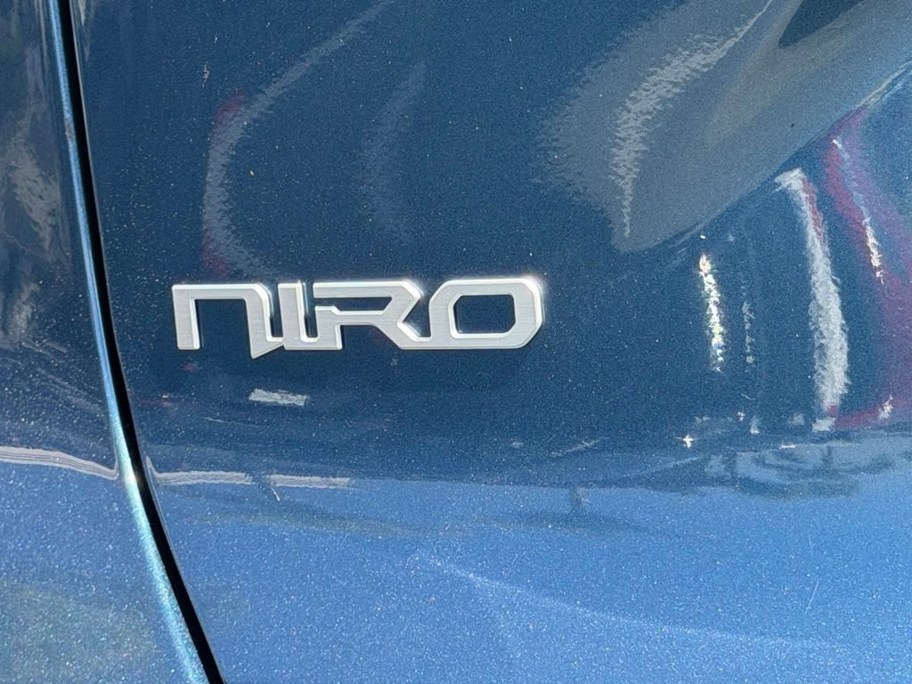 Used 2023 Kia Niro EX Touring FWD image 14