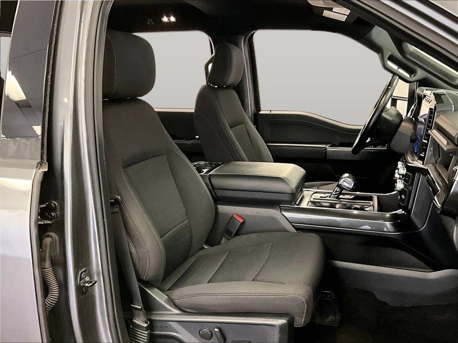 Certified 2022 Ford F150 XLT w/ Equipment Group 302A High image 7