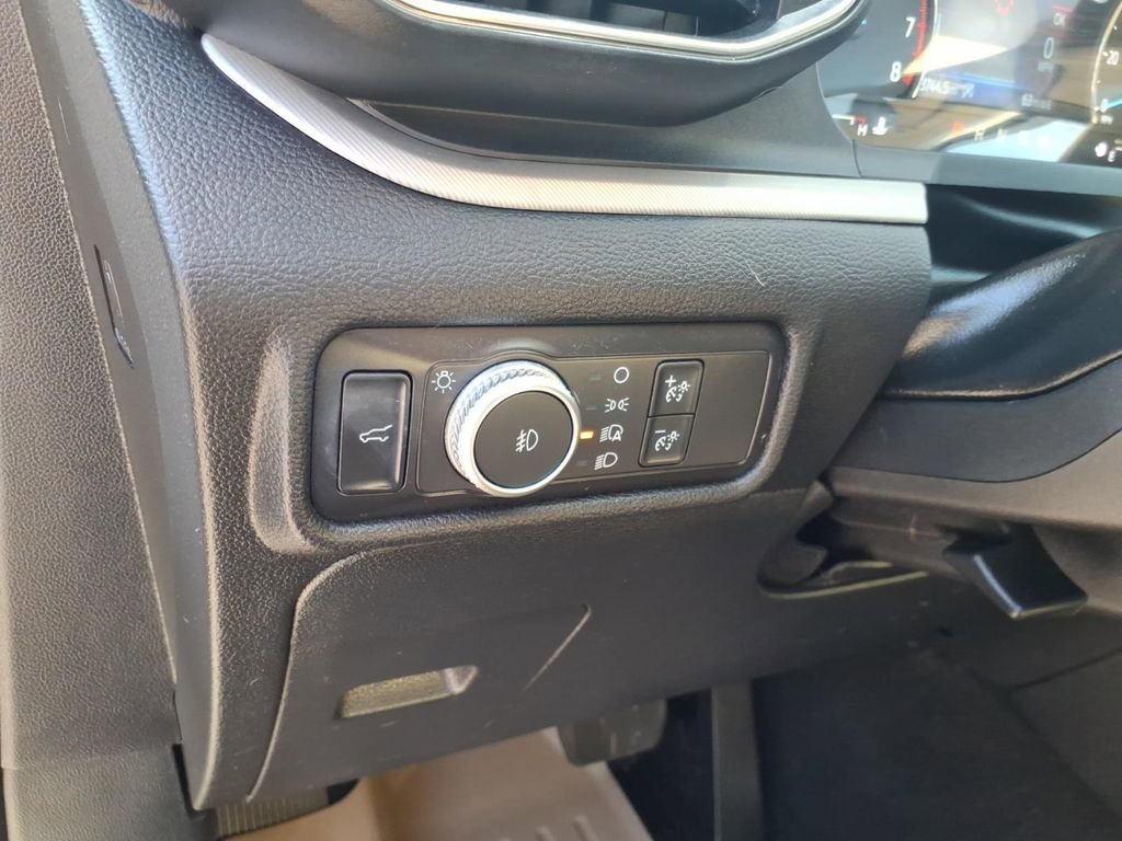Certified 2020 Ford Explorer XLT w/ Equipment Group 202A AWD/4WD image 17