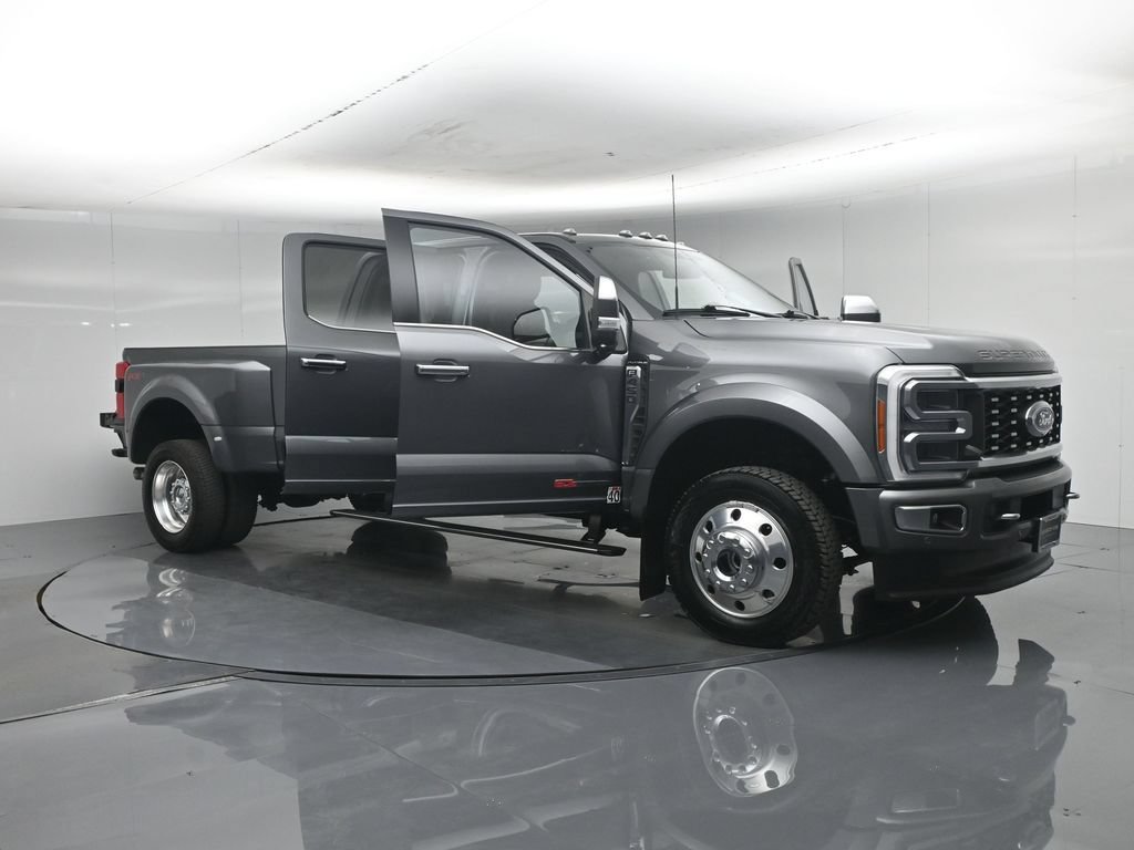 Certified 2023 Ford F450 Platinum w/ FX4 Off-Road Package AWD/4WD image 40