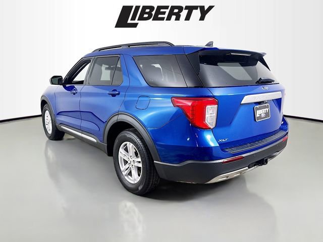 Certified 2022 Ford Explorer XLT w/ Equipment Group 202A image 3