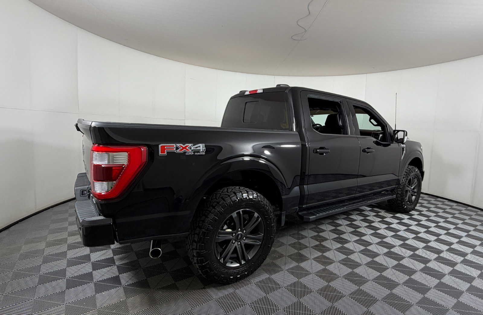 Certified 2023 Ford F150 Lariat w/ Equipment Group 502A High AWD/4WD image 4