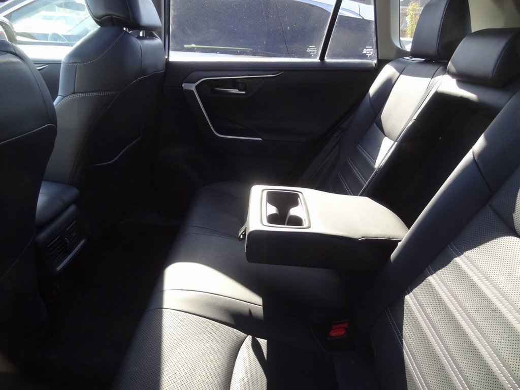 Used 2019 Toyota RAV4 Limited image 8
