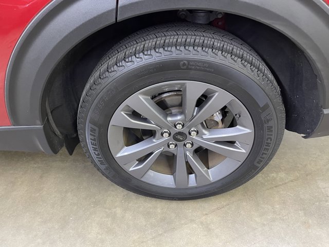 Certified 2021 Ford Explorer XLT w/ Equipment Group 202A image 9