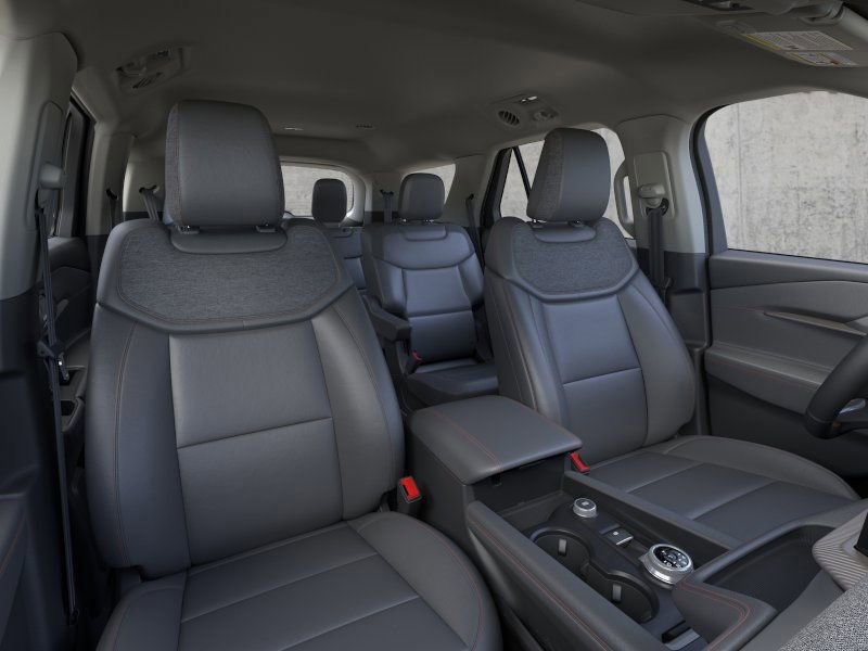 Certified 2025 Ford Explorer Active w/ Active Comfort Package RWD image 10