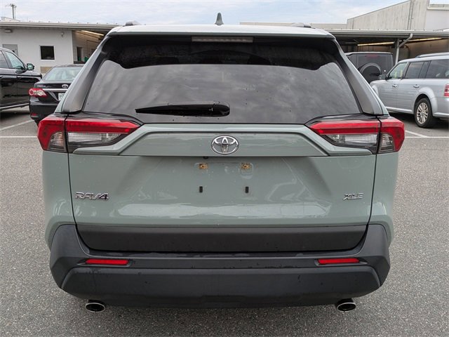 Used 2022 Toyota RAV4 XLE image 4
