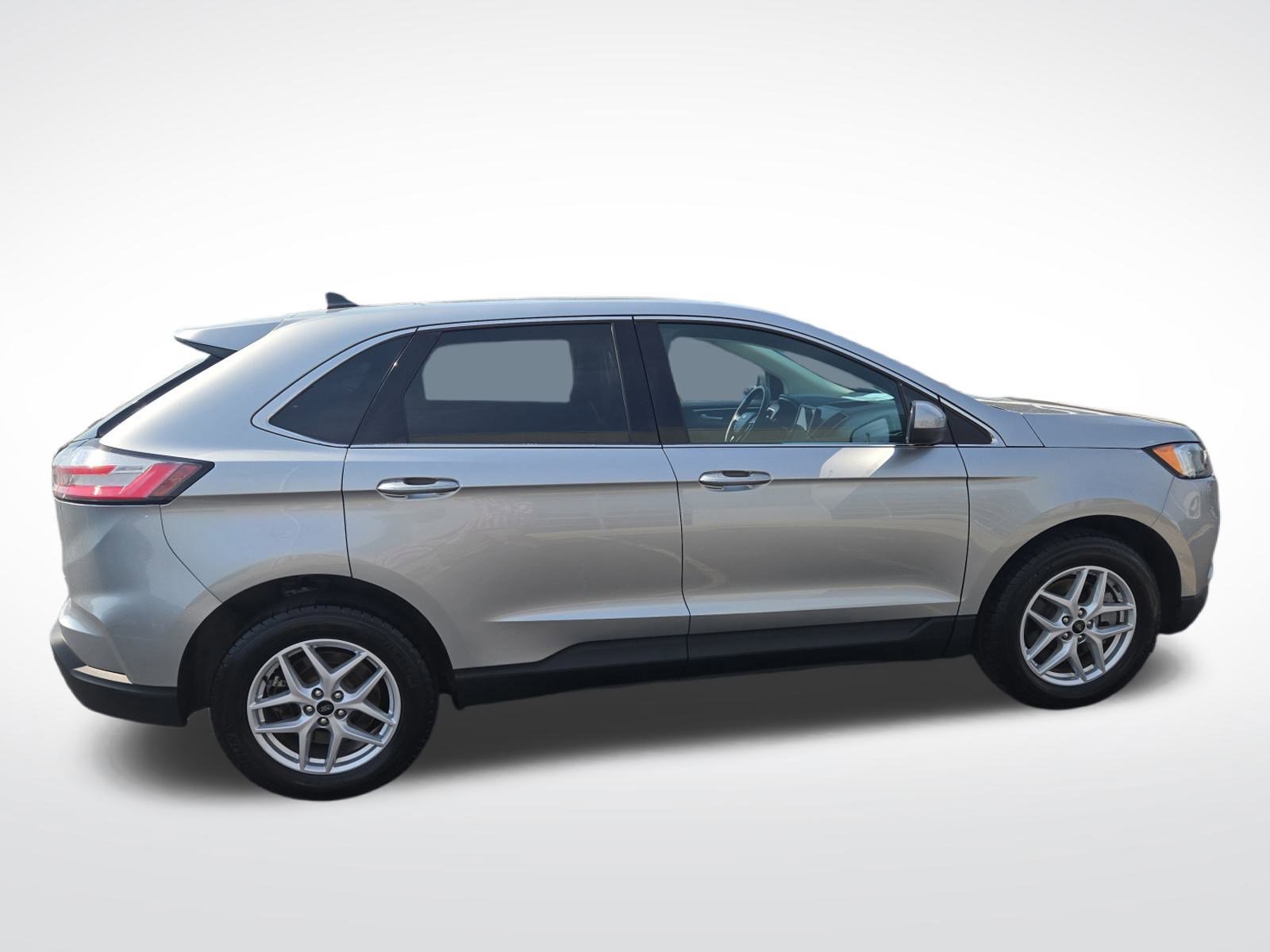 Certified 2023 Ford Edge SEL w/ Convenience Package image 2