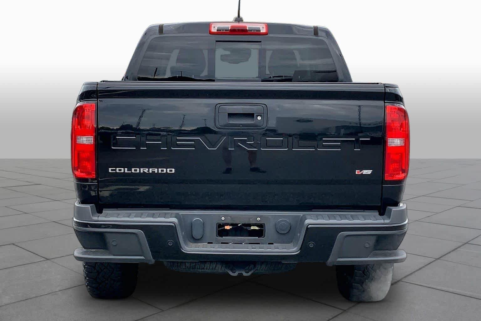 Used 2022 Chevrolet Colorado Z71 w/ Z71 Midnight Edition AWD/4WD image 5