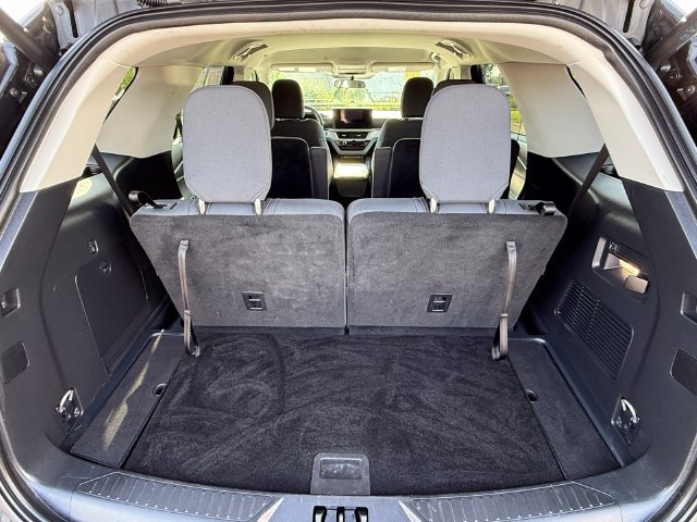 Certified 2025 Ford Explorer Active AWD/4WD image 40