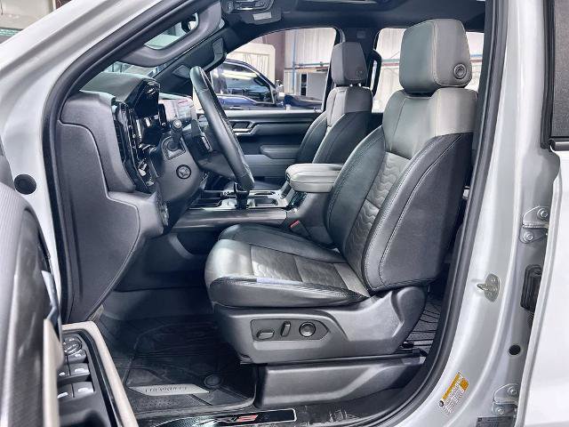 Used 2023 Chevrolet Silverado 1500 ZR2 w/ Technology Package AWD/4WD image 11