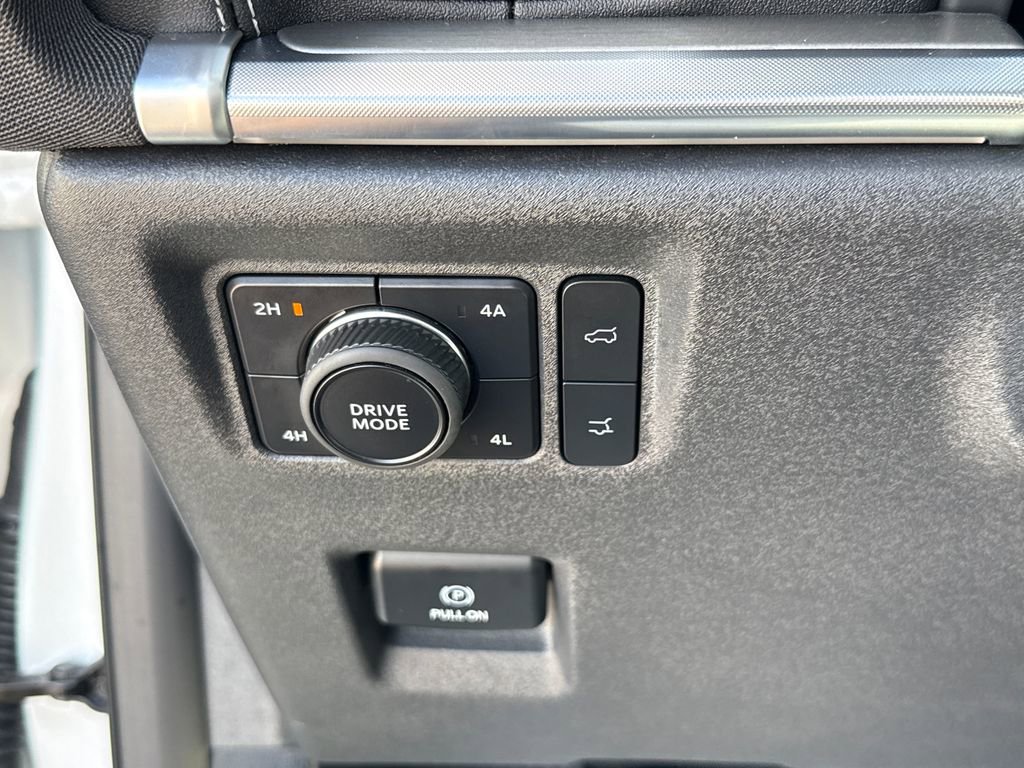 Certified 2025 Ford Expedition Max Platinum image 15