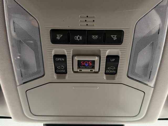 Used 2019 Toyota RAV4 XLE Premium FWD image 29
