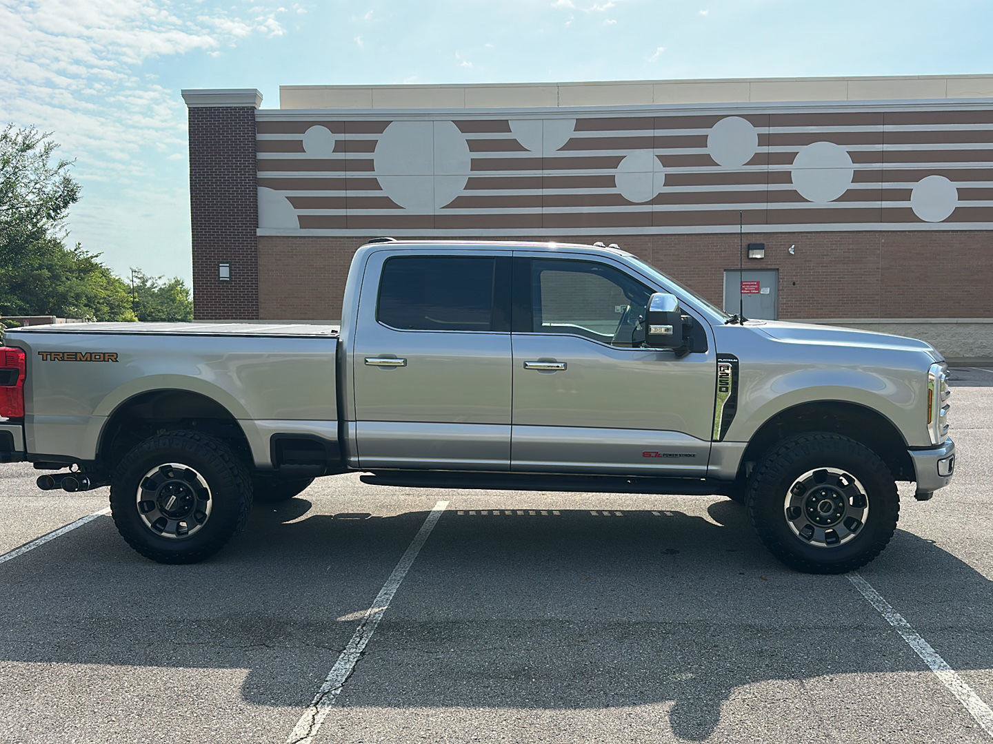 Certified 2024 Ford F250 Platinum w/ Tremor Off-Road Package AWD/4WD image 6